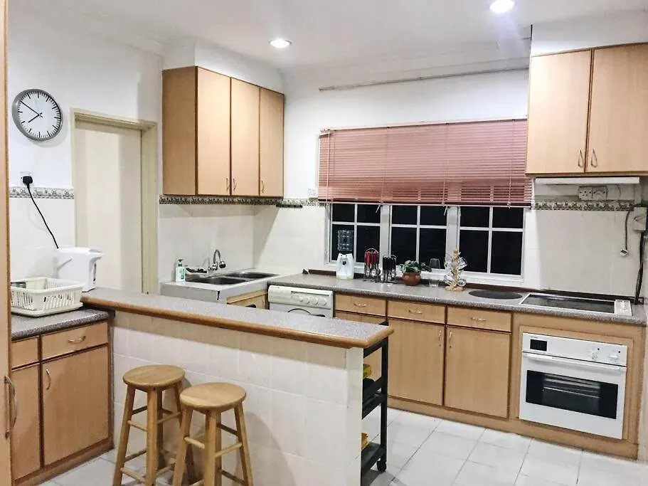 Spacious Penthouse For Big Group Near National Zoo Kuala Lumpur Malaysia